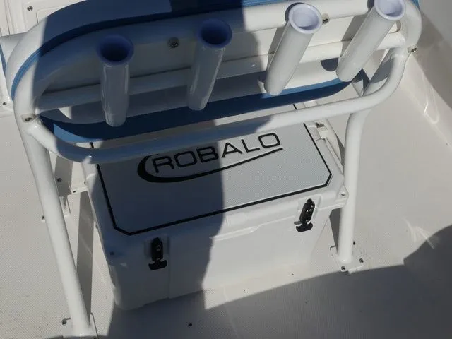 Slide: The Image of Robalo R180 Center Console 2026 with fishing rod holders. - 19