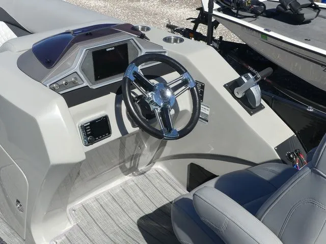 Slide: The Image of Manitou Encore 25 RF SHP 2019 - 16