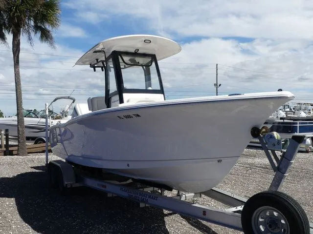 Slide: The Image of Sea Hunt Ultra 239 SE 2023 - 3