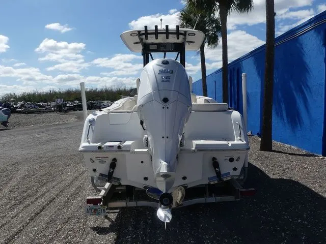 Slide: The Image of Sea Hunt Ultra 239 SE 2023 - 5