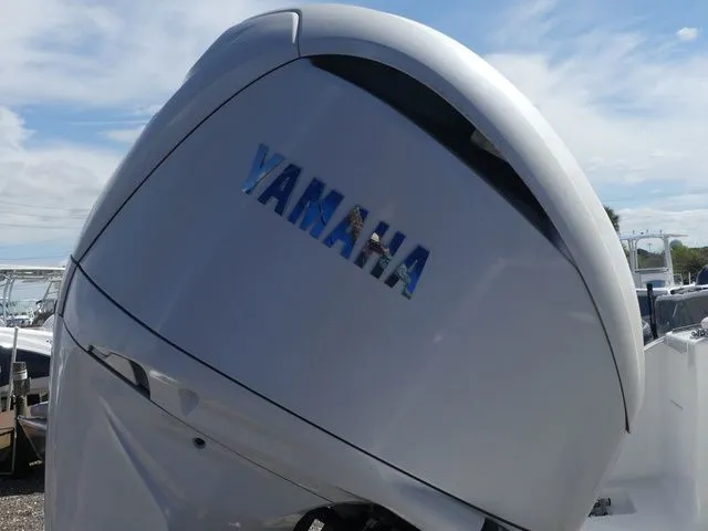 Slide: The Image of Sea Hunt Ultra 239 SE 2023 - 9