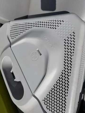 Slide: The Image of Sea-Doo Switch Cruise 21 2022 - 12