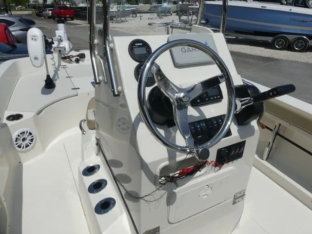 Slide: The Image of Stingray 186 CC 2019 - 9