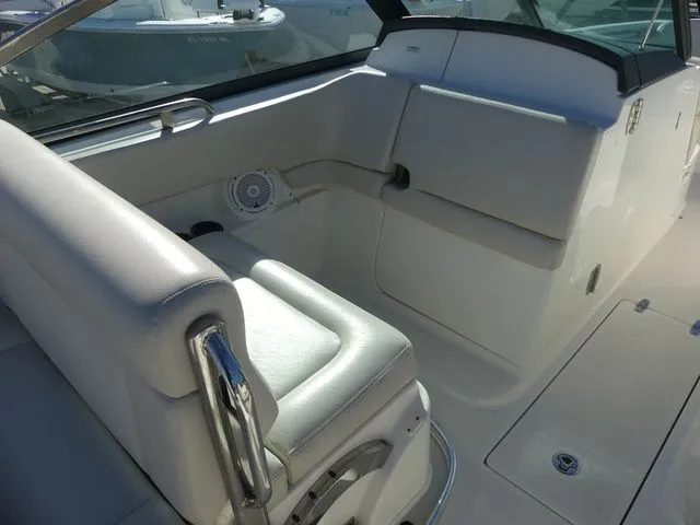 Slide: The Image of Boston Whaler 270 Vantage 2014 - 6