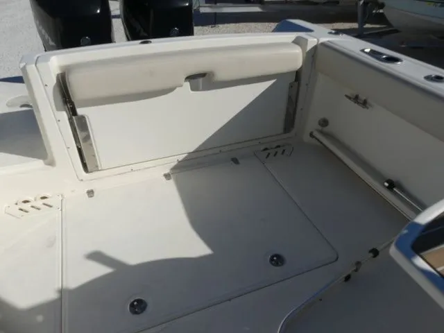 Slide: The Image of Boston Whaler 270 Vantage 2014 - 8