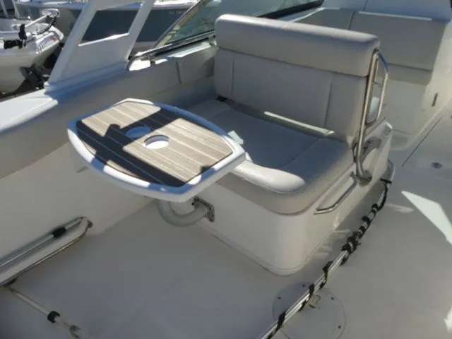 Slide: The Image of Boston Whaler 270 Vantage 2014 - 9