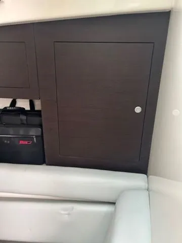 Slide: The Image of Boston Whaler 350 Realm 2024 - 17