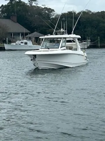 Slide: The Image of Boston Whaler 350 Realm 2024 - 2