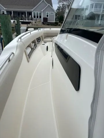Slide: The Image of Boston Whaler 350 Realm 2024 - 34