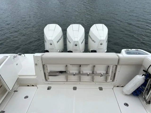 Slide: The Image of Boston Whaler 350 Realm 2024 - 37