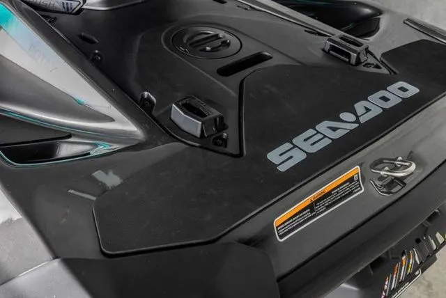 Slide: The Image of Sea-Doo GTR 230 2026 - 7