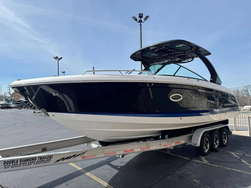 Slide: The Image of Chaparral 29 Surf 2020 - 6