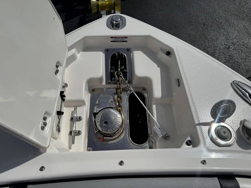 Slide: The Image of Chaparral 29 Surf 2020 - 17