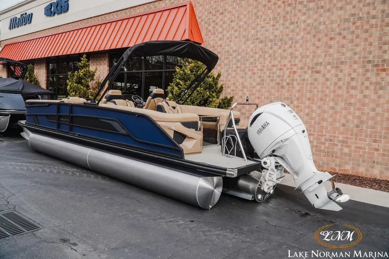 Slide: The Image of 2026 Evotti 725QL pontoon boat with Yamaha engine at Lake Norman Marina. - 3