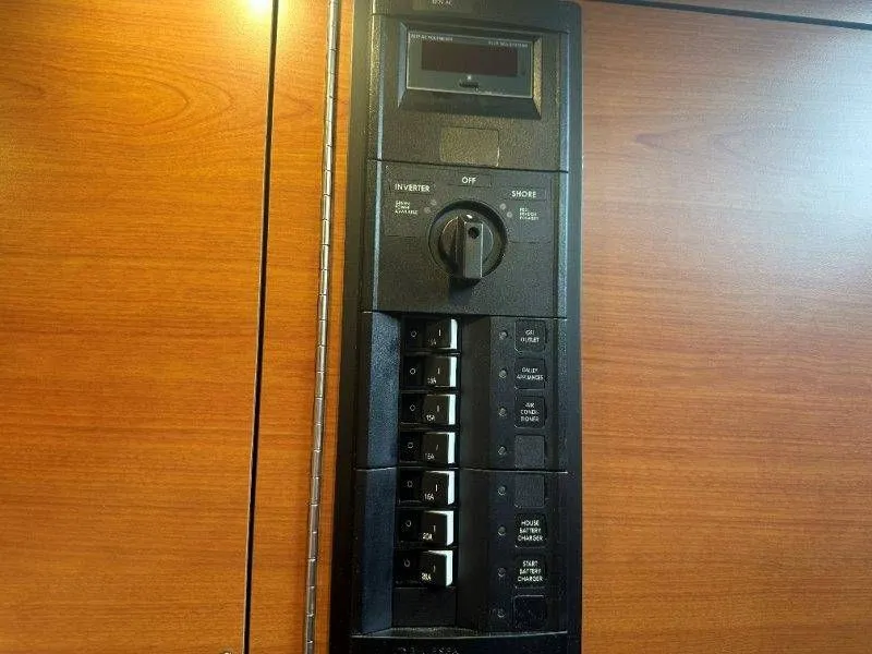 Slide: The Image of Mystic M4200 2022 - 33