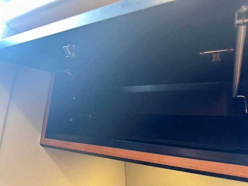 Slide: The Image of Mystic M4200 2022 - 38