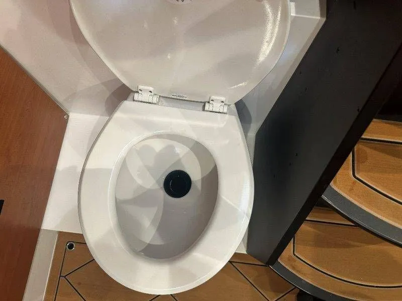 Slide: The Image of Mystic M4200 2022 - 44