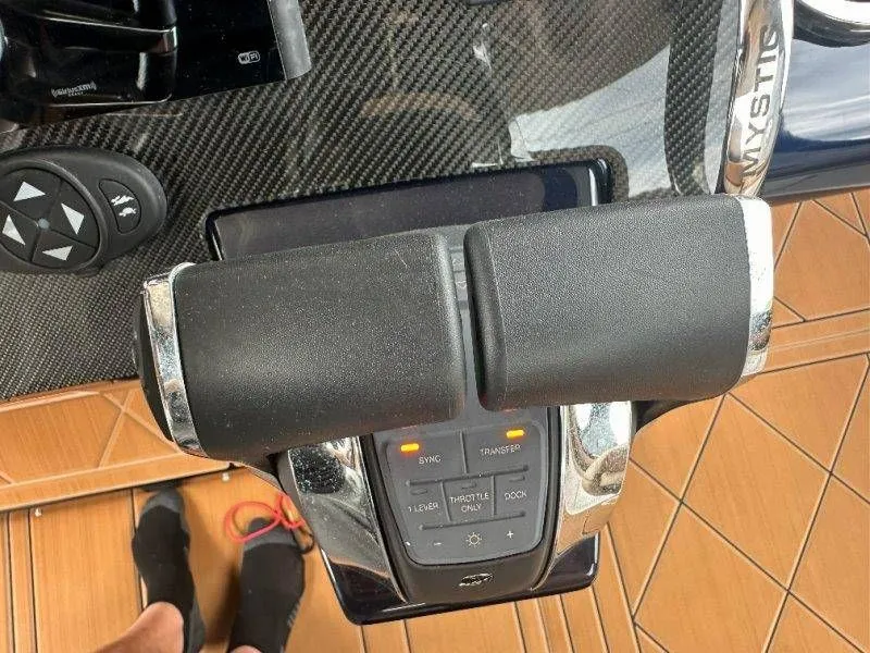 Slide: The Image of Mystic M4200 2022 - 48