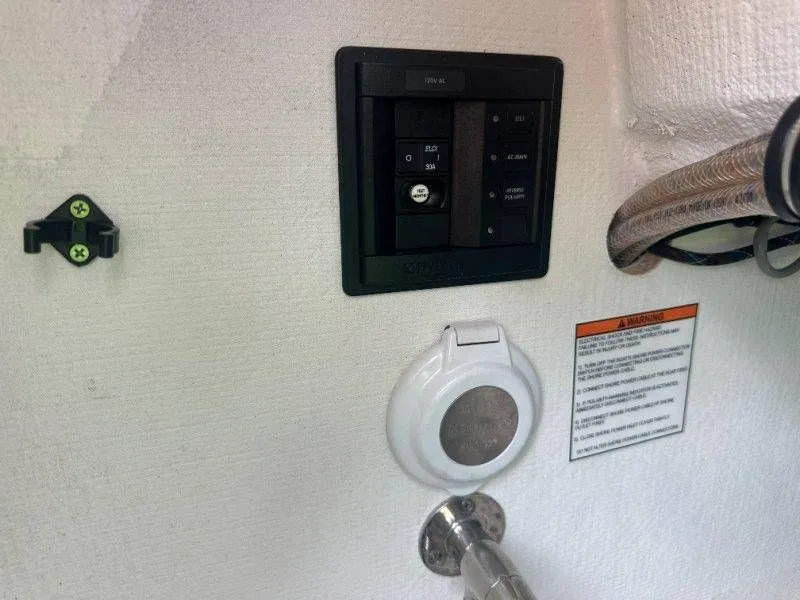 Slide: The Image of Mystic M4200 2022 - 59