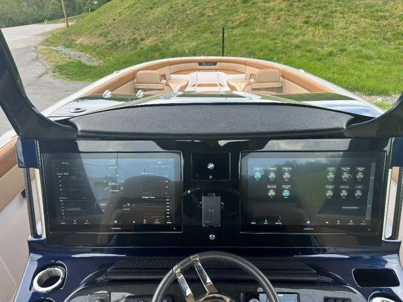 Slide: The Image of Mystic M4200 2022 - 80