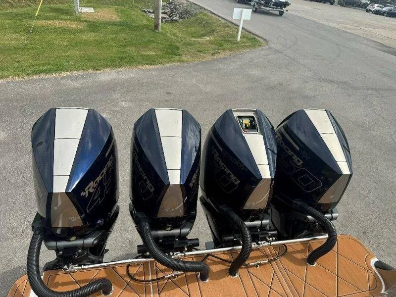 Slide: The Image of Mystic M4200 2022 - 84