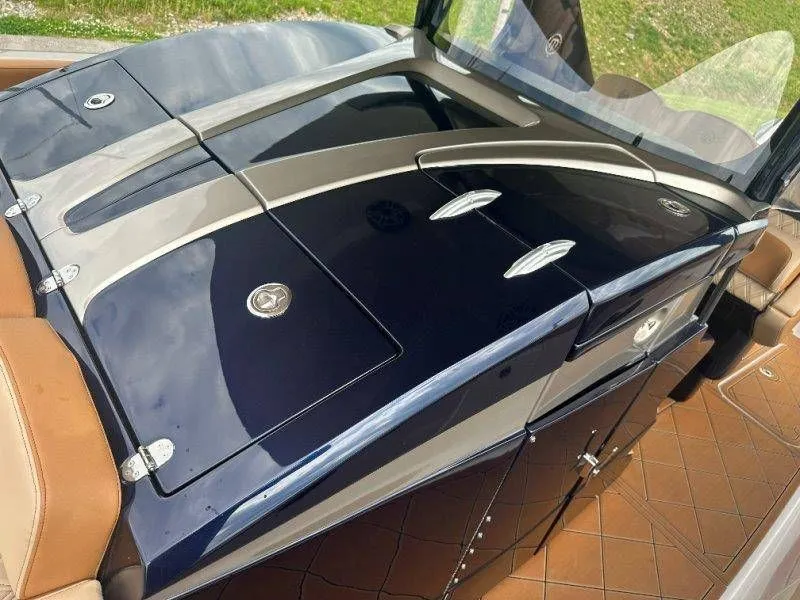 Slide: The Image of Mystic M4200 2022 - 88