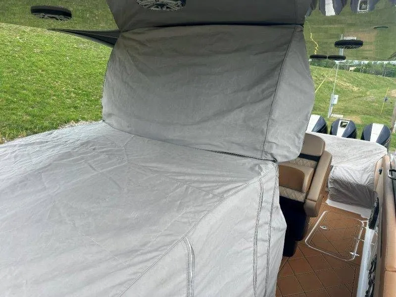 Slide: The Image of Mystic M4200 2022 - 91