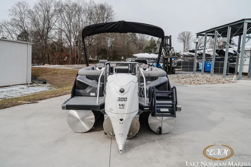 Slide: The Image of 2026 Evotti 723QL pontoon boat with Yamaha V6 engine at Lake Norman Marina. - 3