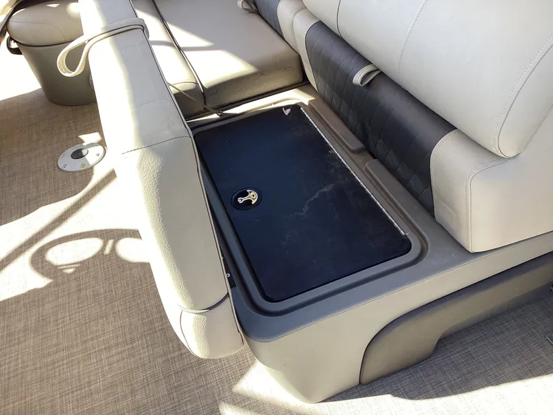 Slide: The Image of Sun Tracker Sportfish 24 XP3 2024 - 14