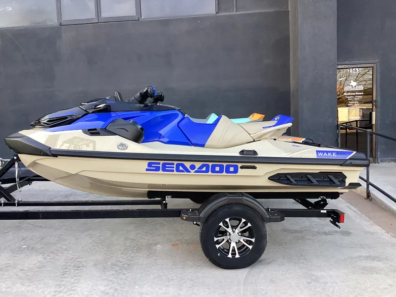 The Image of Sea-Doo Wake Pro 230 2026 - 1
