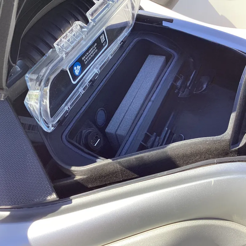 Slide: The Image of Sea-Doo GTX Limited 325 2026 - 12