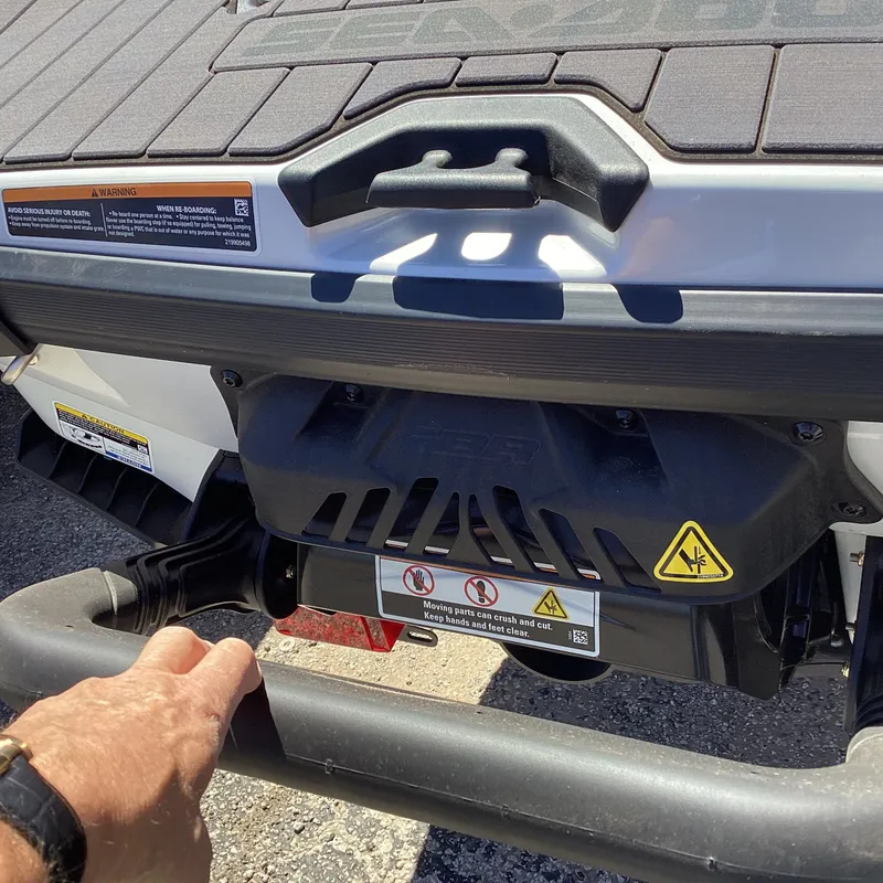 Slide: The Image of Sea-Doo GTX Limited 325 2026 - 7