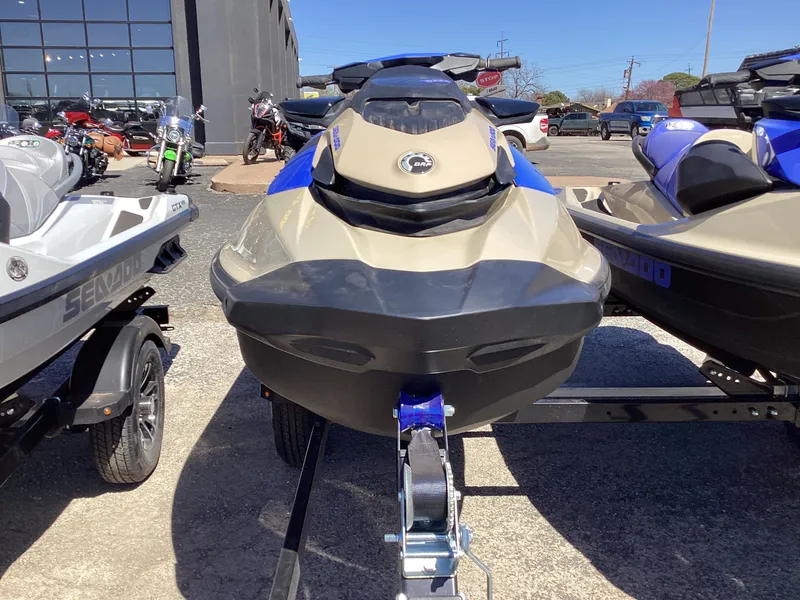 Slide: The Image of Sea-Doo Wake 170 iDF, iBR 2026 - 3