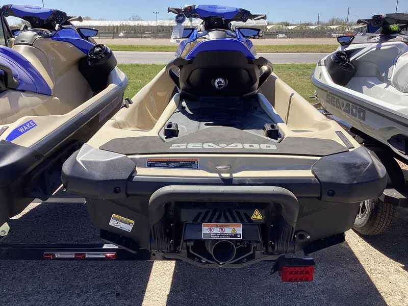 Slide: The Image of Sea-Doo Wake 170 iDF, iBR 2026 - 4