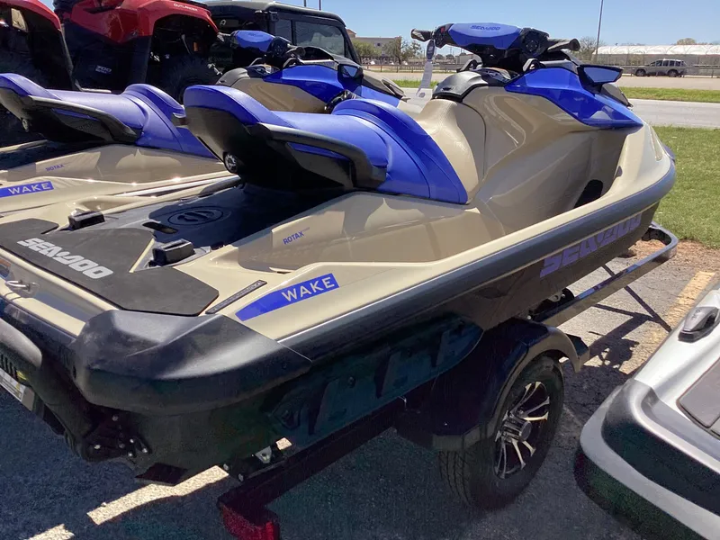 Slide: The Image of Sea-Doo Wake 170 iDF, iBR 2026 - 7