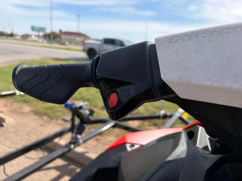 Slide: The Image of Sea-Doo Spark 2up 900 ACE 2016 - 6