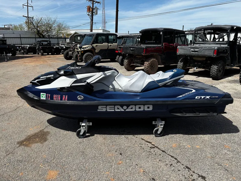 The Image of Sea-Doo GTX Limited 300 iDF Tech Package 2024 - 1