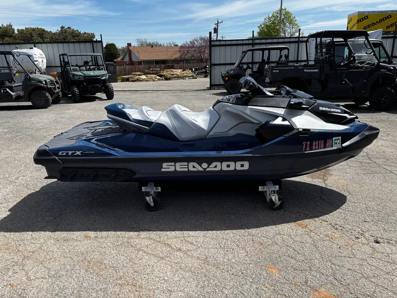 Slide: The Image of Sea-Doo GTX Limited 300 iDF Tech Package 2024 - 3