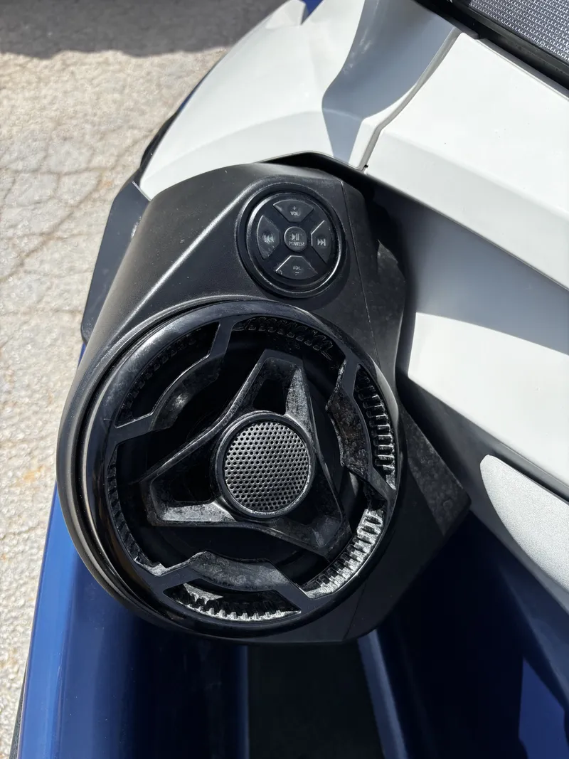 Slide: The Image of Sea-Doo GTX Limited 300 iDF Tech Package 2024 - 5