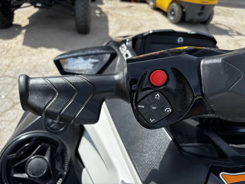 Slide: The Image of Sea-Doo GTX Limited 300 iDF Tech Package 2024 - 6