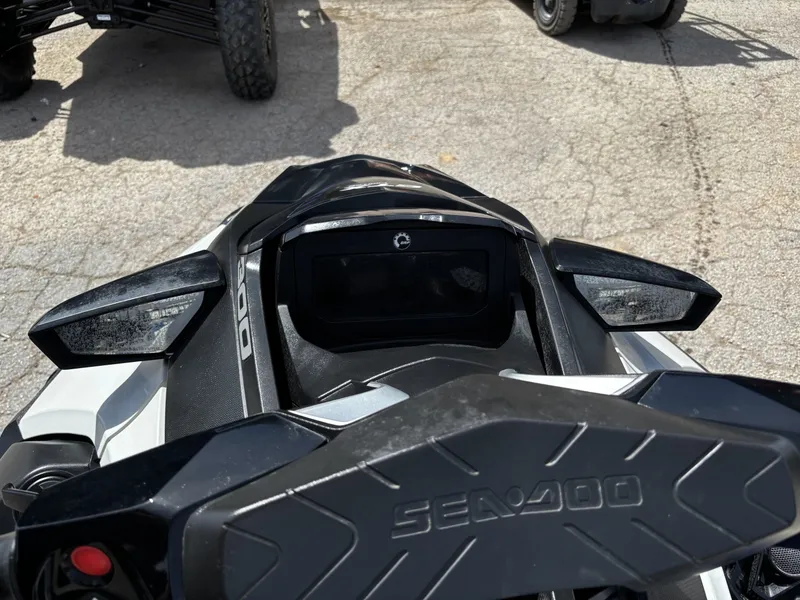 Slide: The Image of Sea-Doo GTX Limited 300 iDF Tech Package 2024 - 8