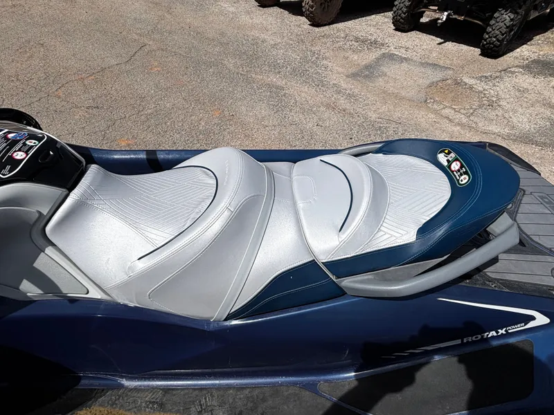 Slide: The Image of Sea-Doo GTX Limited 300 iDF Tech Package 2024 - 9