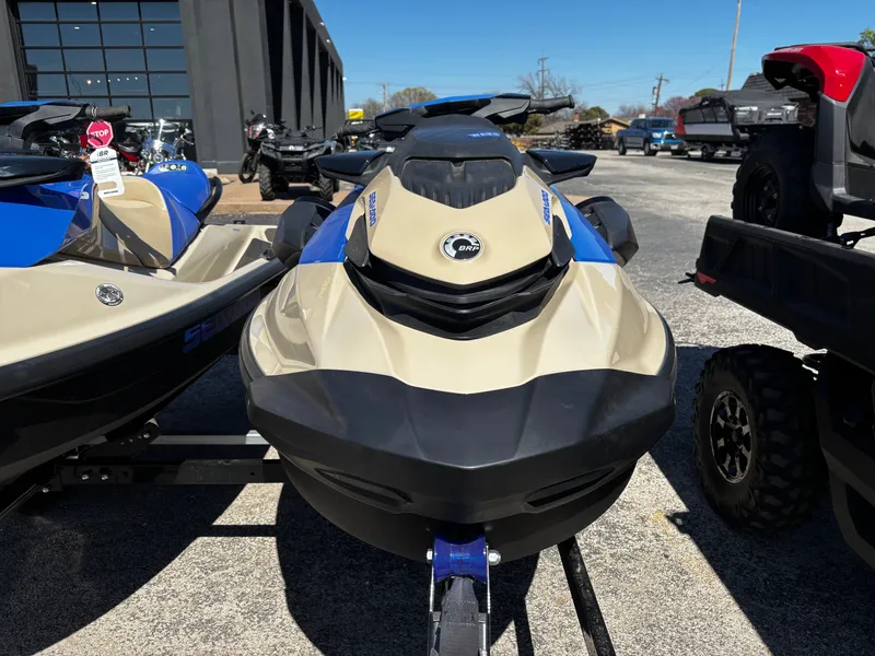 Slide: The Image of Sea-Doo Wake 170 BRP Premium Audio, iDF, iBR 2026 - 2