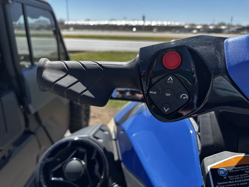 Slide: The Image of Sea-Doo Wake 170 BRP Premium Audio, iDF, iBR 2026 - 9