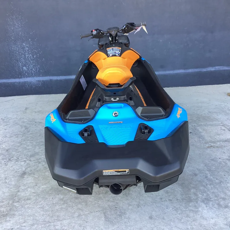 Slide: The Image of Sea-Doo Spark Trixx for 3 iBR and Audio in option 2026 - 4