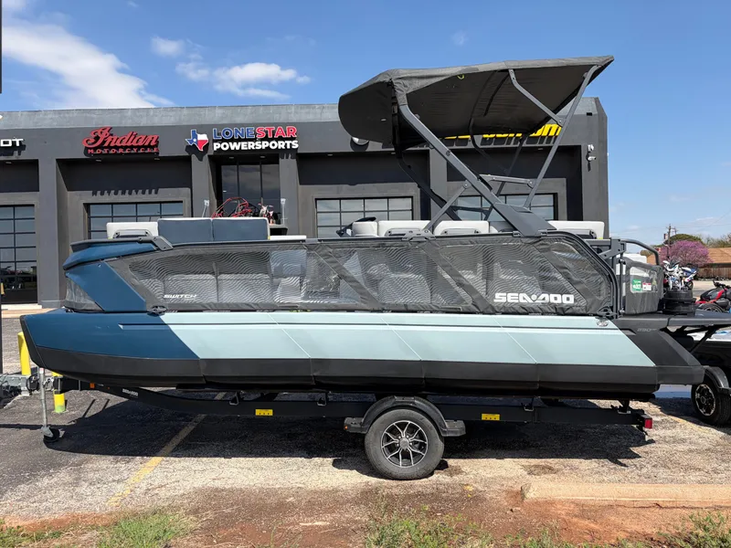 The Image of Sea-Doo Switch Cruise Limited 21 - 230 hp 2024 - 1