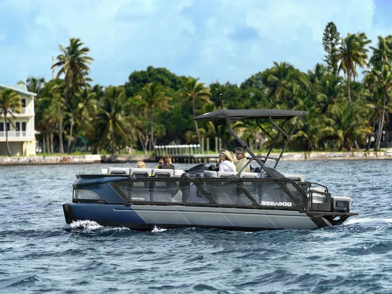 Slide: The Image of Sea-Doo Switch Cruise Limited 21 - 230 hp 2024 - 30