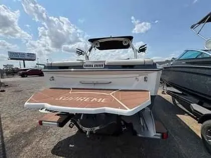 Slide: The Image of Supreme S240 2024 - 3