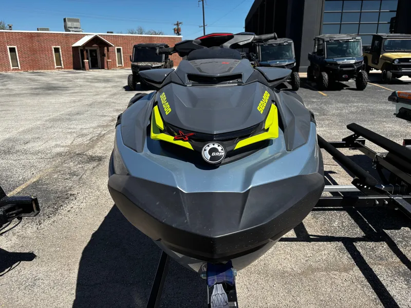 Slide: The Image of Sea-Doo RXT-X 325 Tech Package 2024 - 3