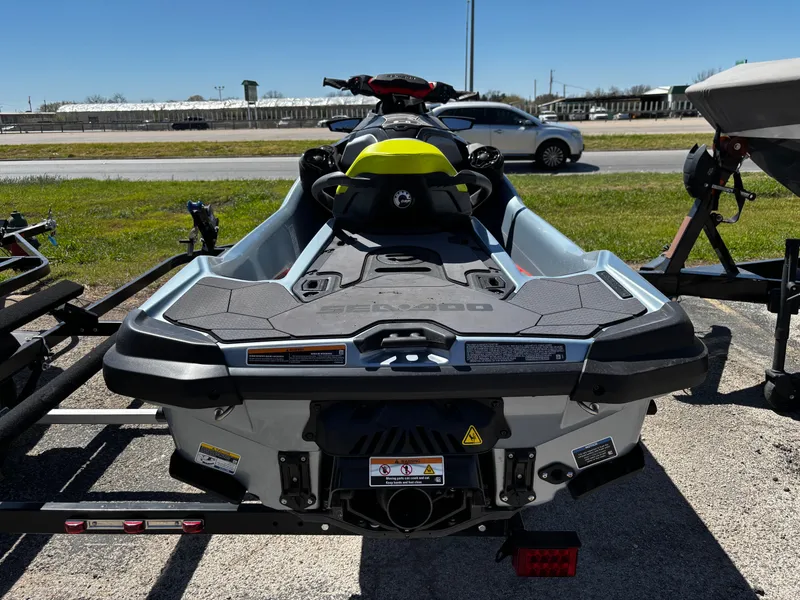 Slide: The Image of Sea-Doo RXT-X 325 Tech Package 2024 - 4